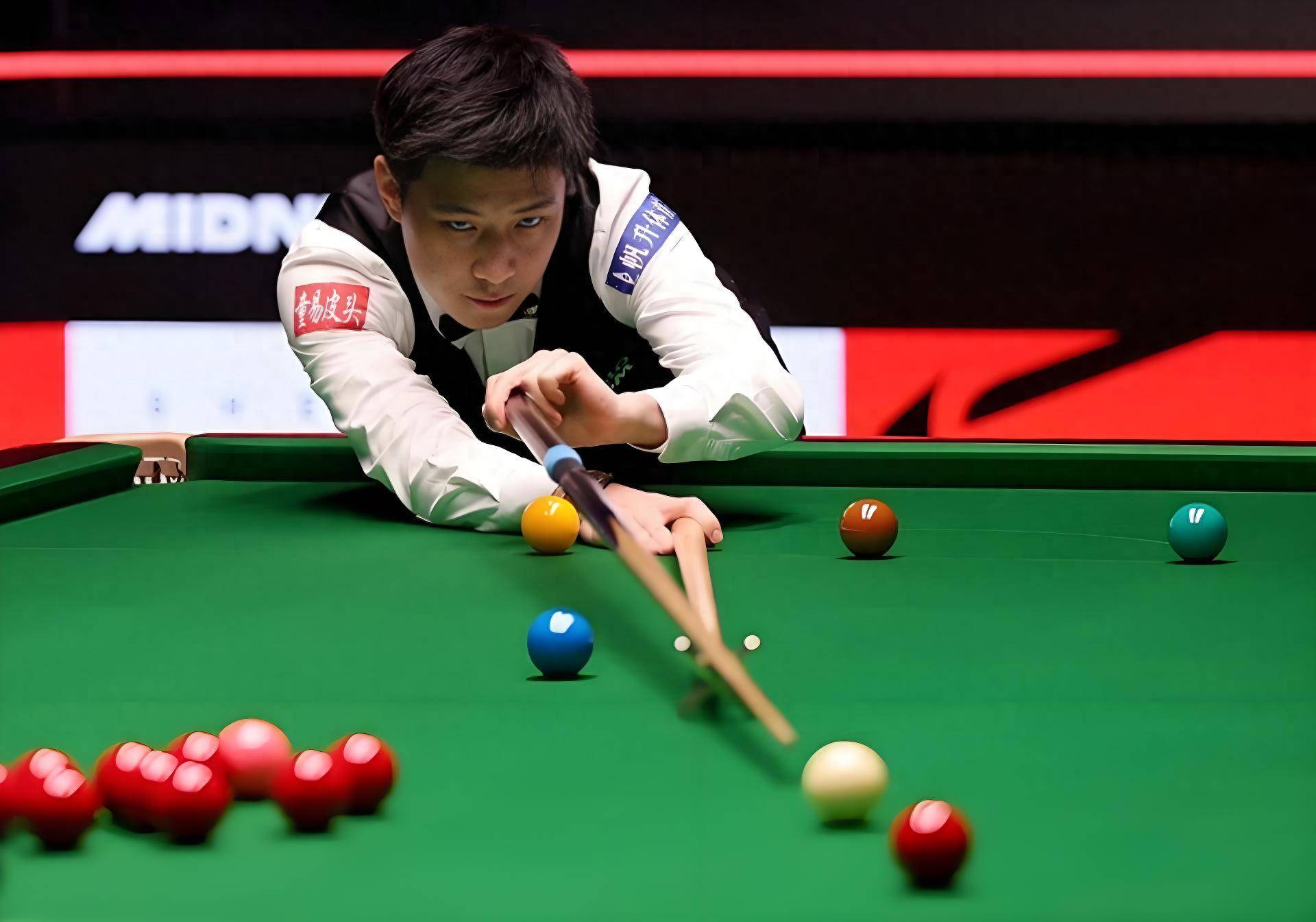 体育场进行 体育场进行